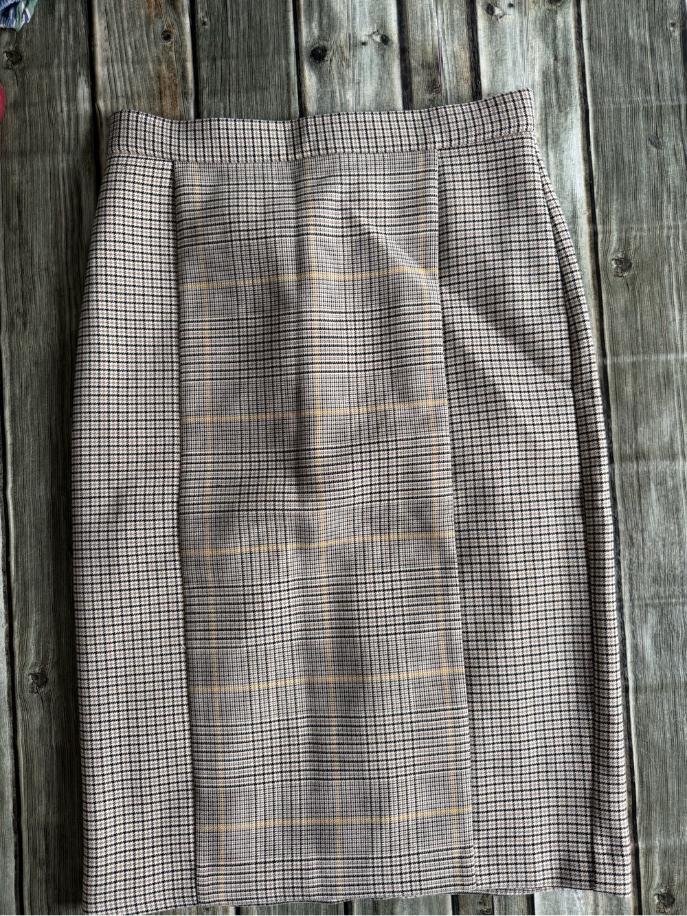 Ann Taylor Plaid Pencil Skirt in Beige, Black and Cream